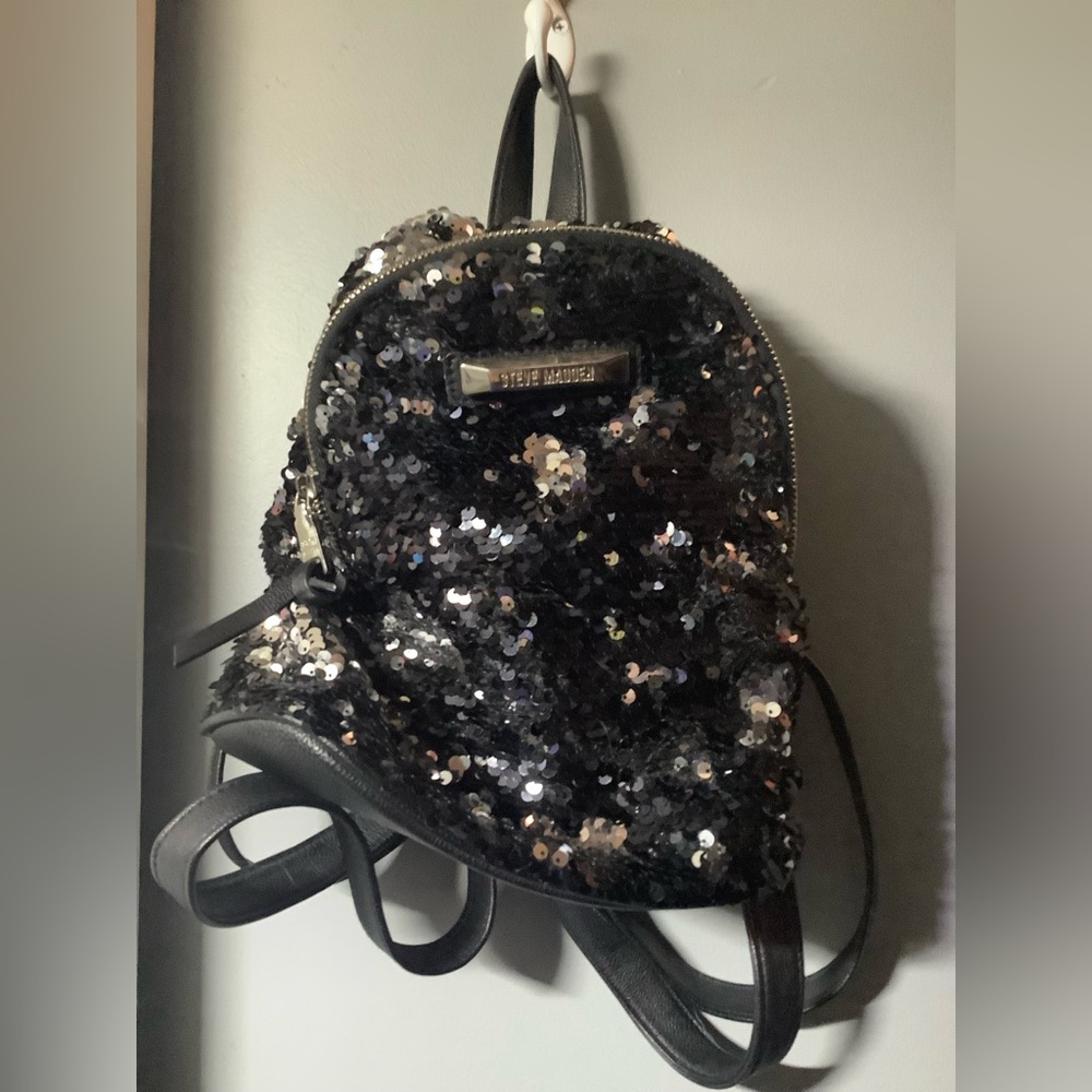 Steeve Madden Small Backpack with pockets and pouches